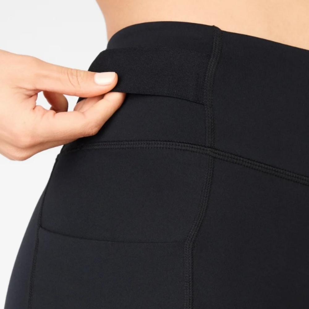 Fabletics motion 365 shorts - Picture 3 of 4